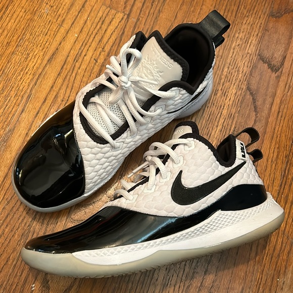 Nike Other - Nike lebron shoes